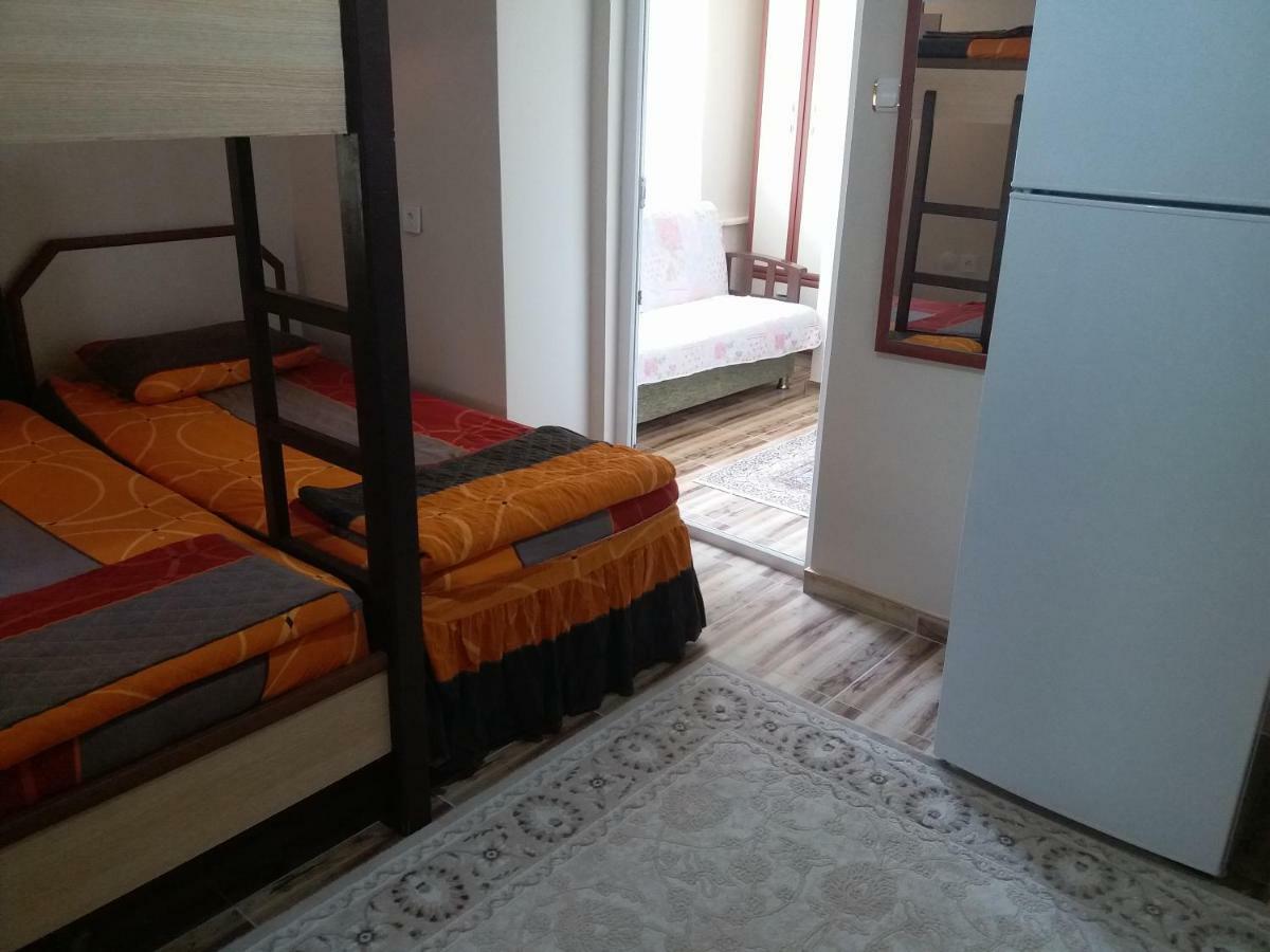 Saglik Apart Pansiyon Erdek Exterior foto